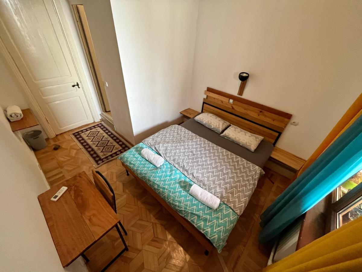 Bao Hostel Kutaisi Exteriör bild