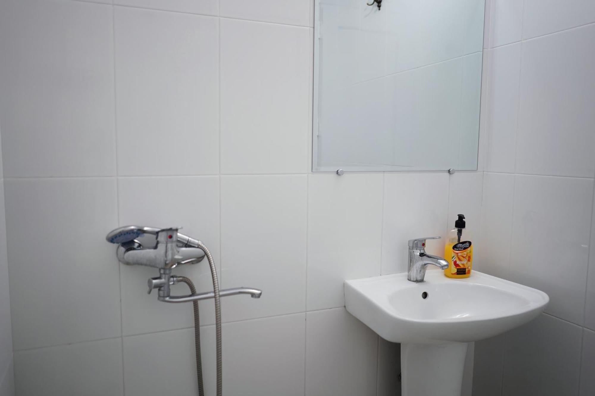 Bao Hostel Kutaisi Exteriör bild